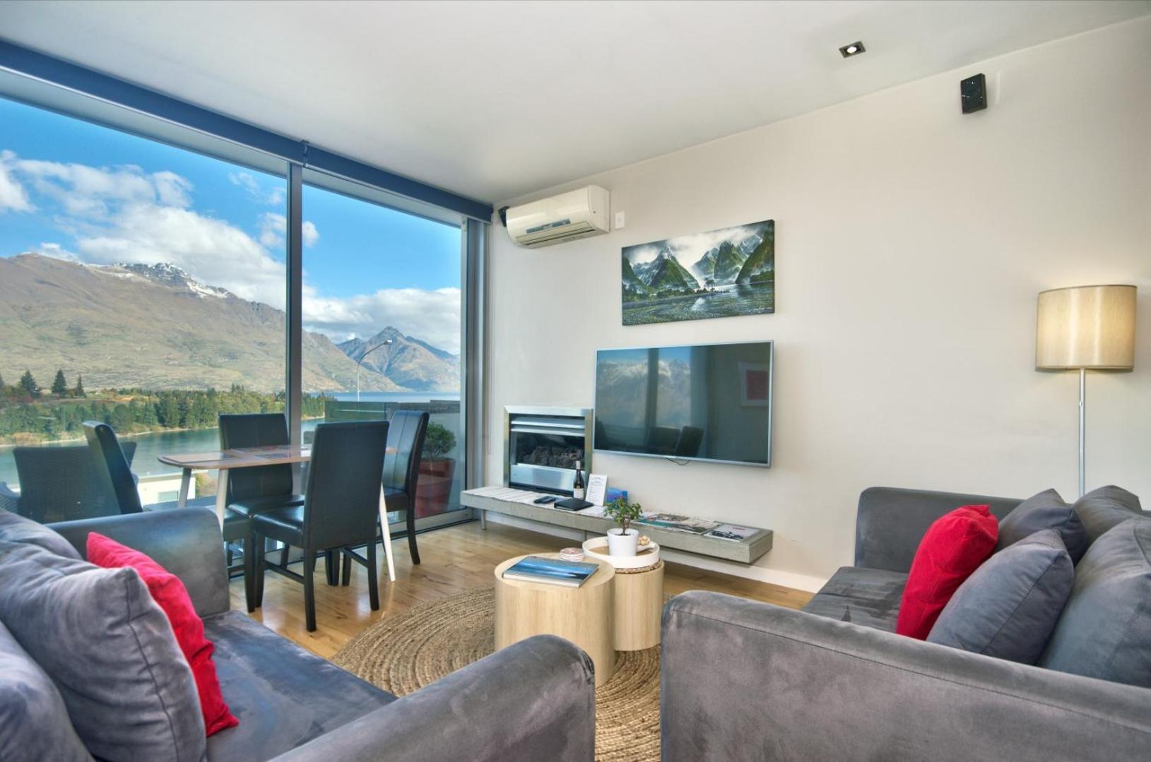 Pure Retreat Lake Views Куийнстаун Екстериор снимка